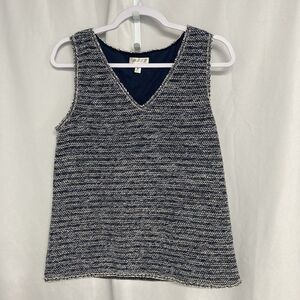 MAX STUDIO M.S.S.P blue white textured v-neck sleeveless lined top M
